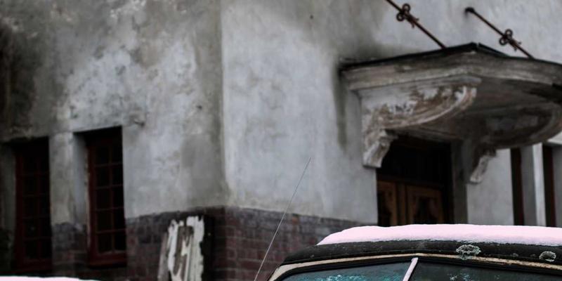 EH2012主机服务商深度解析:专业域名注册与主机服务的协同之道