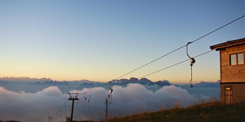 基于EH2012的安全硬件选型指南：从安全控制器到网络服务部署的完整方案